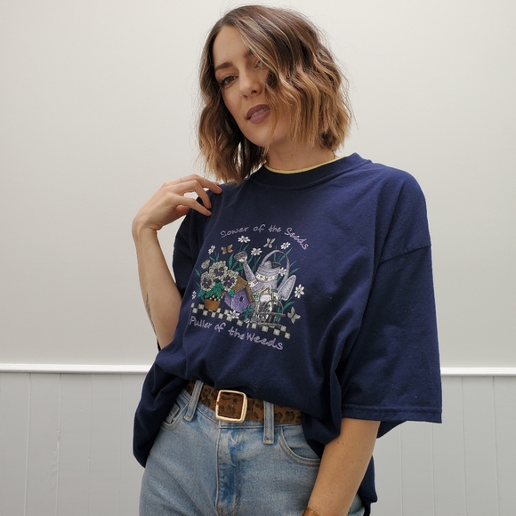 VINTAGE Spring Gardening T-shirt - Picture 2 of 5